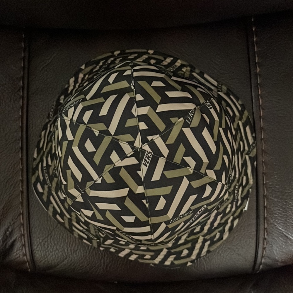 BLOWOUT SALE!!! Versace La Greca logo monogram unisex bucket hat FINAL Drop - Picture 4 of 6